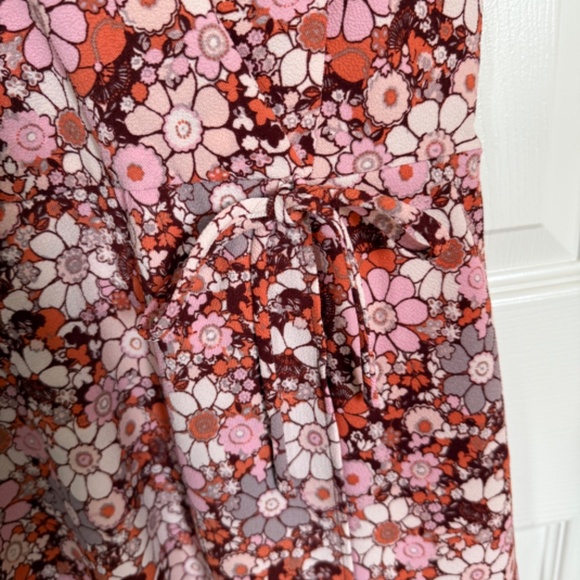 Monteau Los Angeles Floral Wrap Dress with Flutter Wing Pink Burgundy Size M - Picture 3 of 7